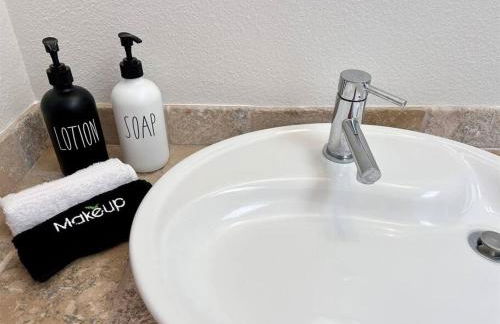 Downtown Healdsburg Plaza Charmer with Hot Tub - Foto 23