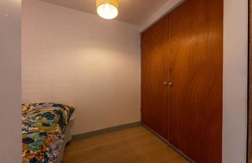 Lovely self-contained basement studio with kitchen - Foto 10