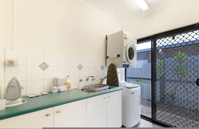 Cityside Hideaway Pool - Workstation - Markets - Foto 15