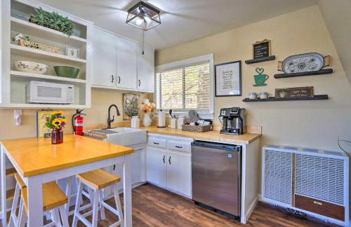 Lake Arrowhead Studio Near Hiking with Hot Tub - Foto 4