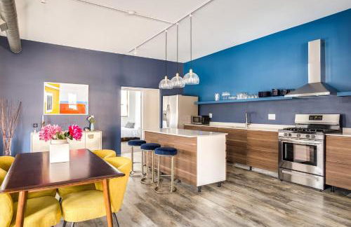 Beautifully Remodeled Second Floor Flat in River North with Private Rooftop - 2S - Foto 25