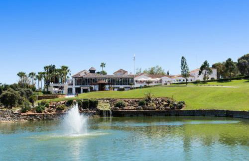 Penthouse with Sea and Golf Views 50m2 Terrace 2 Bedrooms 2 Bathrooms Elviria - Foto 51