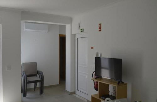 MORADIA NOVA E COMPLETA A 350 MTRS. PRAIA - Foto 10