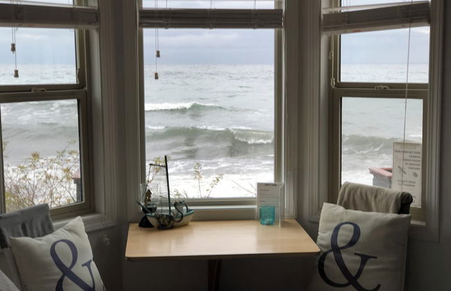 Qualicum Breeze Beach Resort - Photo 7