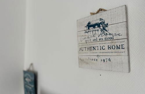 Saint Ho Mer Maison lumineuse vue mer 8 pers 4 chambres 2 sdb 2 WC étage rénové en 2025 belle terrasse grand jardin clos parking 8 mn à pied petite plage grand jardin près de Port en Bessin, Bayeux et plage Omaha beach - Foto 36