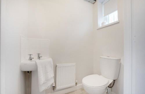 New! Charming 2-bed Home in Nevis Walk, Sleeps 4! - Foto 41