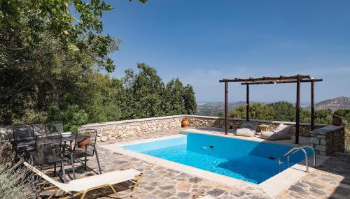 Koules Estate, with Private Pools & BBQ - embracing Nature, By ThinkVilla - Foto 2