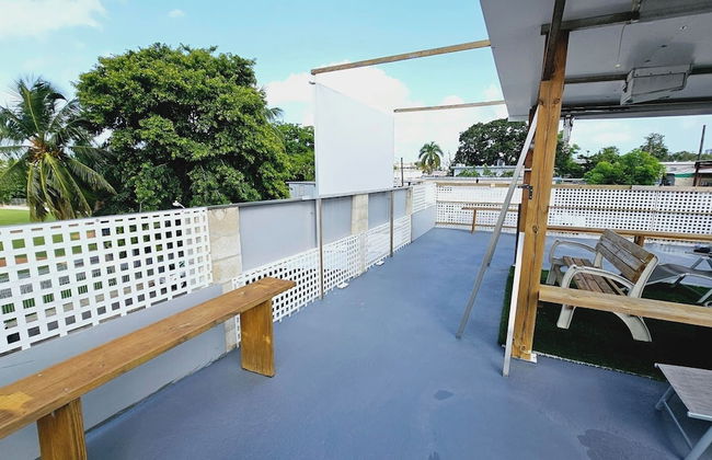 Cozy and Modern Apartment Black & White With Jacuzzi on Terrace - Photo 67
