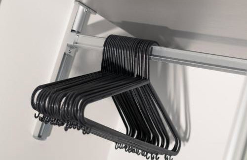 Lovely Home Near Canal, Park, & Central MK - Photo 9