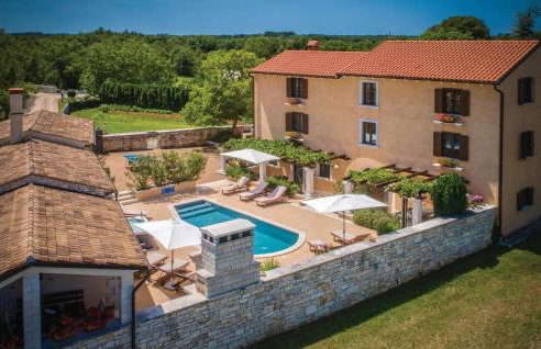 Cozy Home In Tinjan With Wifi - Foto 1