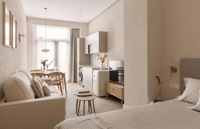 MH Apartments Central Valencia - Photo 7