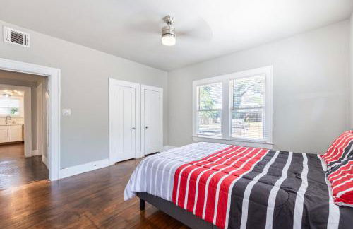 Luxurious 6 bedroom villa near downtown - Foto 18