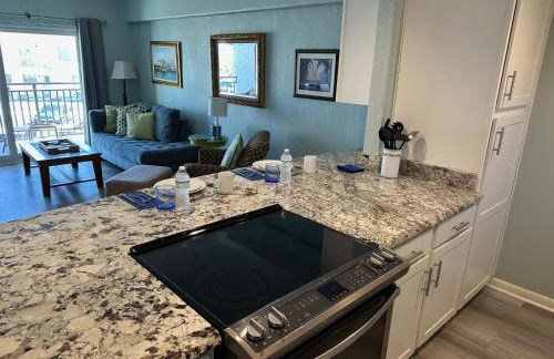 Welcome to Sandpiper Beachfront Condo Cozy 1-bed in JAX Beach, perfect for couples! Pet-friendly! - Foto 11