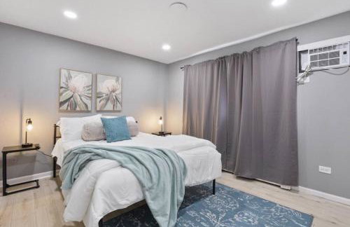 Convenient Mid and Extended Stay Near Airport - Foto 13