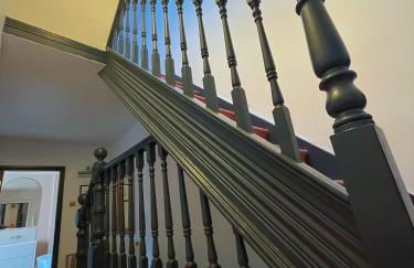 Spacious home in Leeds ideal for gatherings with free parking - Foto 33