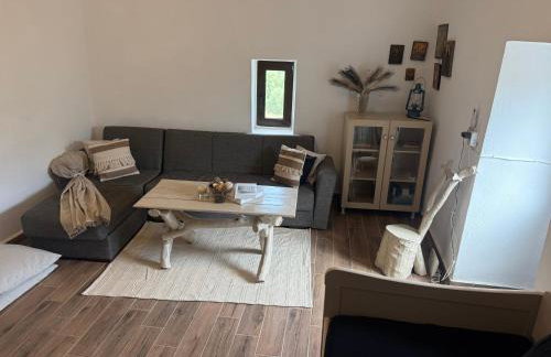 Nigos - Photo 25