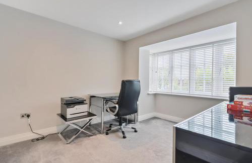 Large Comfortable & Private Home in Fetcham - Pass the Keys - Foto 30