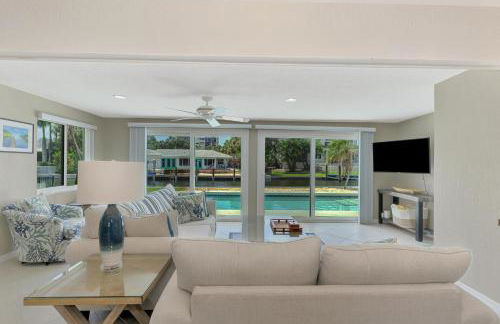 Bikini Tini Time - Foto 23