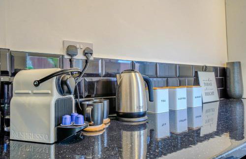 Stunning 1 Bedroom 4 Guest Flat by Anfield Stadium - Photo 22