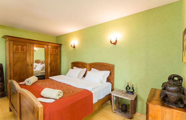 Castle in Old Town - Photo 4