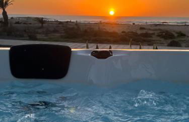 Amber Skies Seafront Retreat - Photo 59