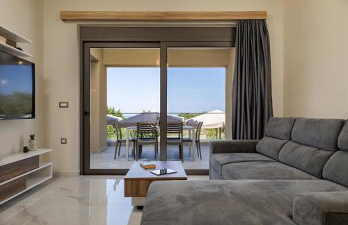 Chris and Stratos villa with private ecologic pool and kid's playground! - Foto 13