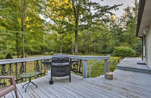Charming Thompsonville Home with On-Site River! - Foto 26