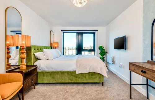 Luxury City Escape - Brand New Stylish 2 Bedroom Apartment with Parking - Foto 13