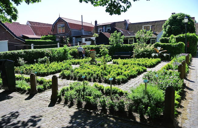 Charming Chalet in Goedereede With Open Area - Foto 16