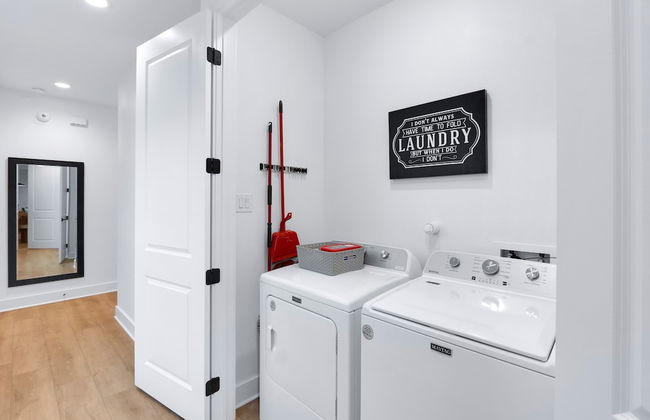 Chic Modern Farm Haus - Minutes to Everything - Foto 26