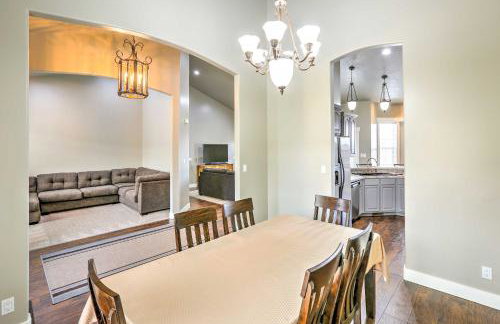 Elegant Smithfield Home with Views - 6 Mi to USU! - Foto 12