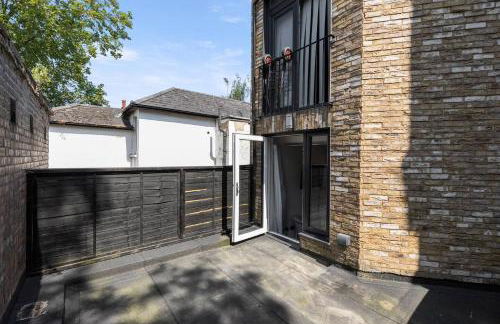 Perfect Flat Next To Highgate Station - Photo 12