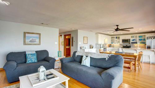 Cedar Creek Lakefront Vacation Rental with Pool - Foto 3