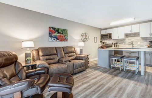 Newly Remodeled Top-floor Condo near Downtown Bend - Photo 6