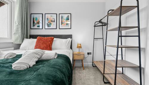 Modern 3-Bed Home, Super King Beds, Drive Parking - Foto 5