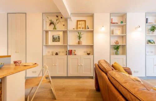 Lovely self-contained basement studio with kitchen - Foto 5