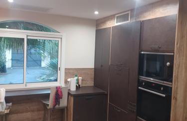 Magnifique villa avec piscine 10x5 m sur 1800m2 de terrain avec parking privatif cuisine recente equpee 3 chambres dont 2 parental au rdc avec wc separe pas de vis à vis terrain de petanque bbq climatisation jeux enfants - Photo 10