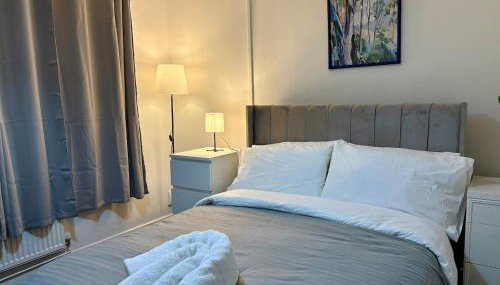 Bright and Spacious 2 Bed Flat Sleeps 5 - Foto 4