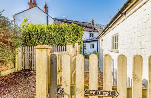 Charming Downland Cottage - Pass the Keys - Foto 57