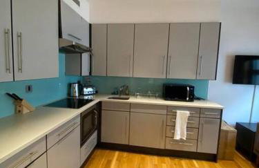 Grand Living near Piccadilly Cov11 - Photo 6