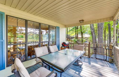 Waterfront Wheeler Lake Home with Furnished Deck - Photo 2