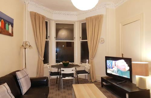 Glen View Apartments - Photo 1