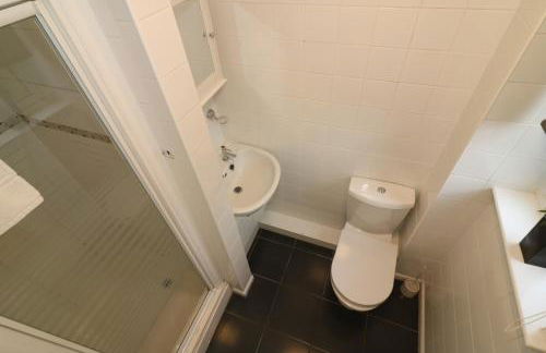 Signature - Angus House Glasgow - Photo 12