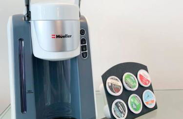 Ocean View Balcony steps from Restaurants, Peacock Park & Marina - Foto 10