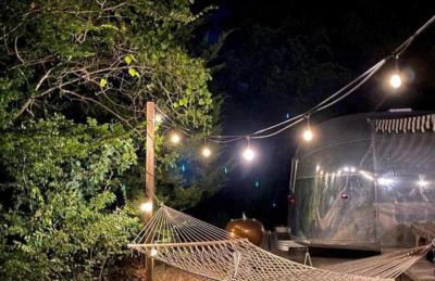 Restored Beautiful Airstream Fully Equipped with Incredible Outdoor Living in Texas - Foto 52