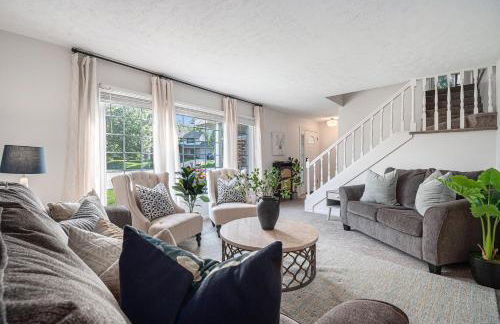 Central Family Oasis with Hot Tub & Fenced Yard - Foto 4