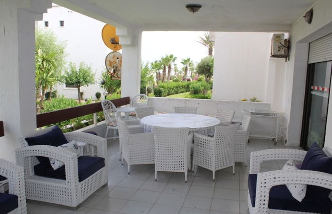 2 Bedroom Terrace Apartment - Photo 1