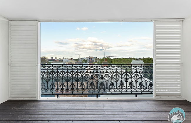 Aircabin Annandale Comfy 3 Bed Townhouse - Photo 15