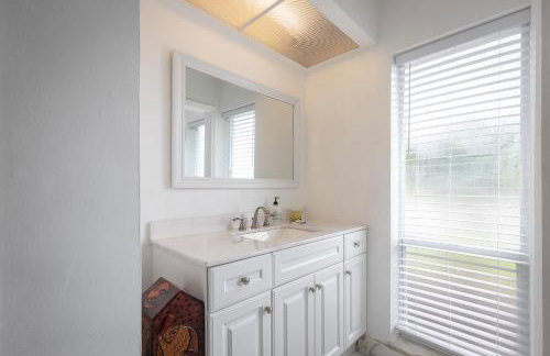 Purely Pompano, Pool, Water front, Paddleboard, Beach, 5 bedroom 3 bath - Photo 11