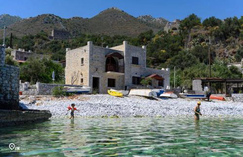 Panorama - Unique Beachfront Stone House in Alipa-Mani - Foto 10